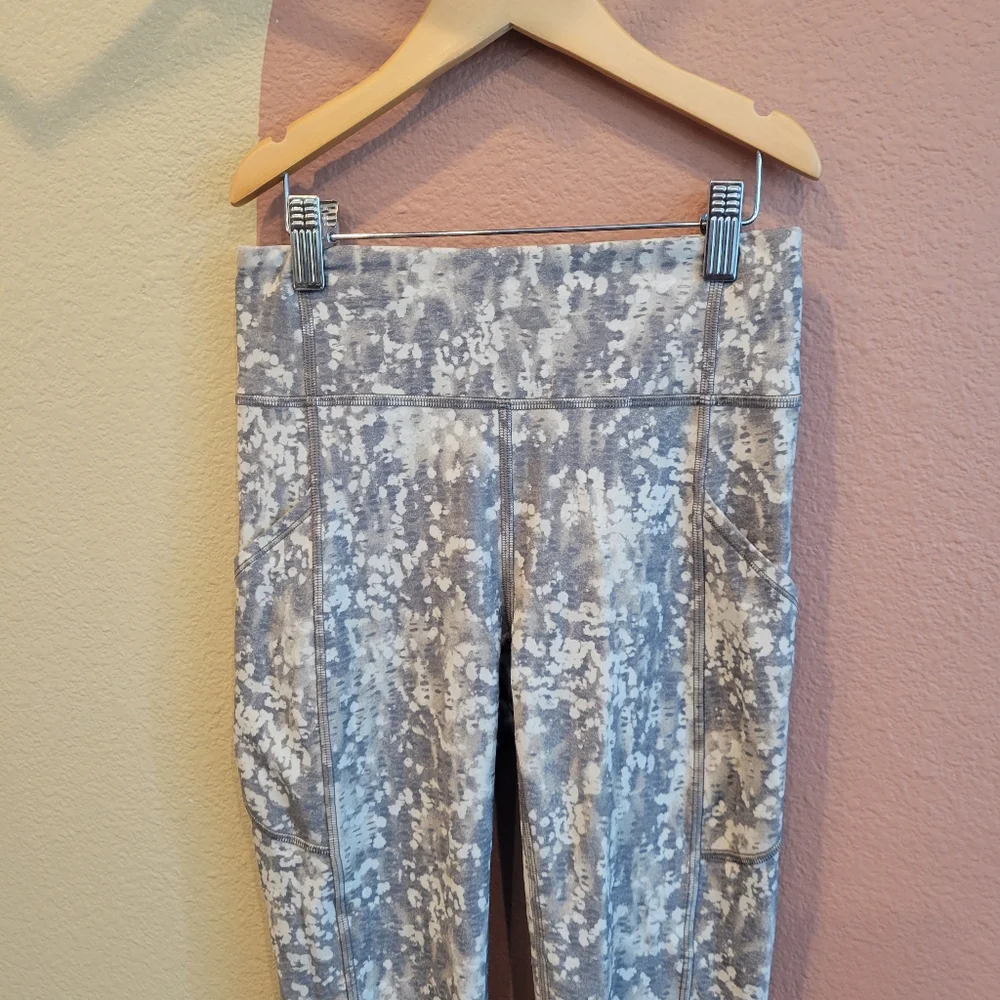 Lululemon Invigorate High Rise Tight 25" 4 - Picture 4 of 9